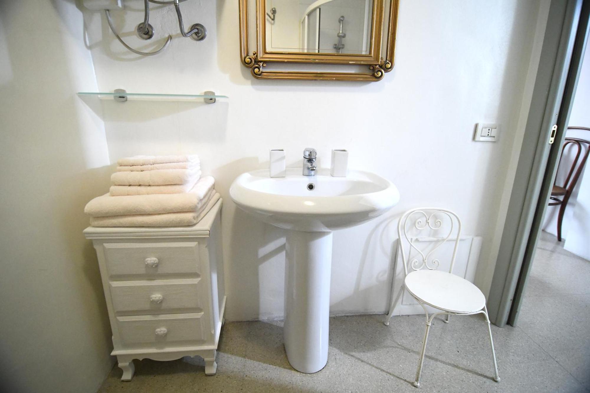 Hotel Domo Peonia Bianca Nuoro  Zimmer foto
